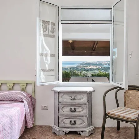 Marinella Porto Pollo Sea View 빌라