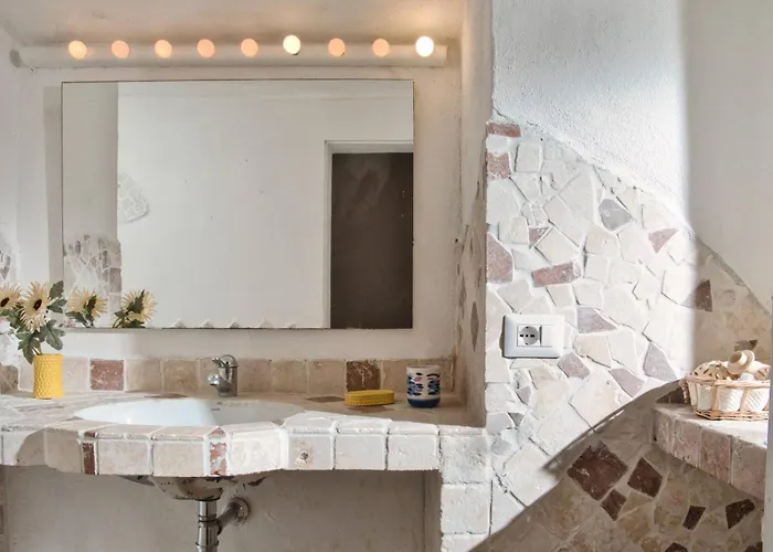 ヴィラ Marinella *