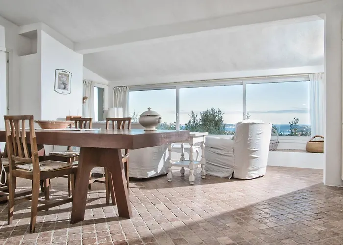 Marinella ヴィラ Barrabisa